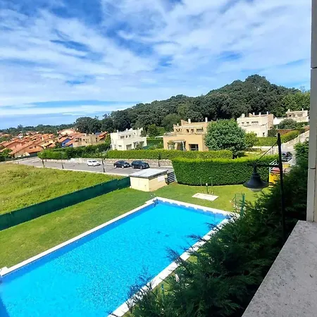 Xanas - Vistas, Piscina Y Terraza En Apartment Llanes